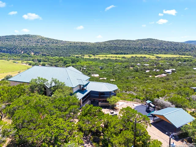 $1,899,000 | 432 Cat Claw, Concan, TX 78838