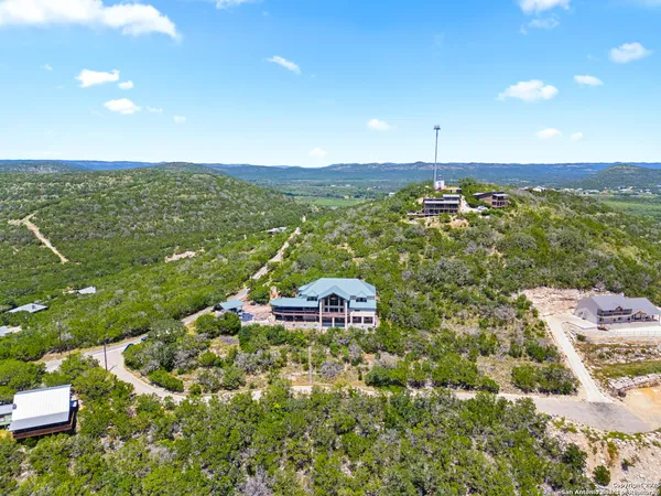 $1,699,000 | 432 Cat Claw, Concan, TX 78838