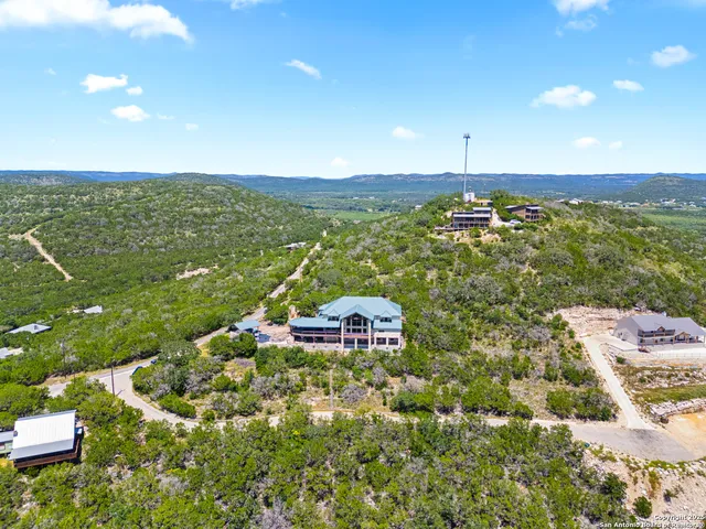 $1,899,000 | 432 Cat Claw, Concan, TX 78838