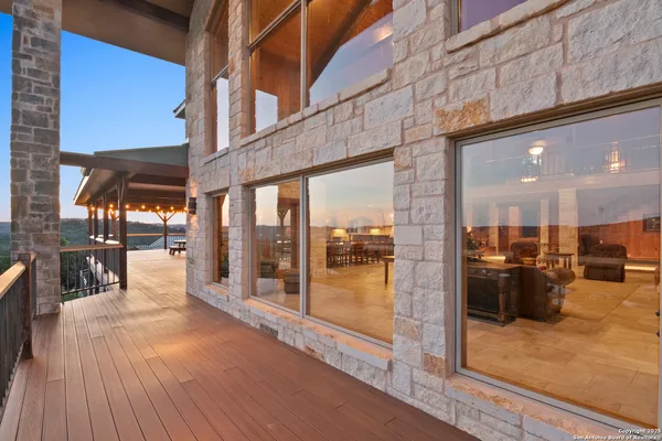 $1,699,000 | 432 Cat Claw, Concan, TX 78838