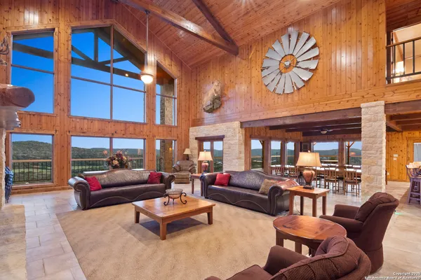 $1,699,000 | 432 Cat Claw, Concan, TX 78838