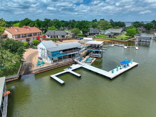 $110,000 | 1933 Island Circle, Unit B113, Tool, TX 75143