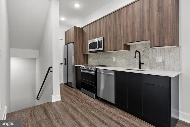 $849,000 | 2146 North Front Street, Philadelphia, PA 19122