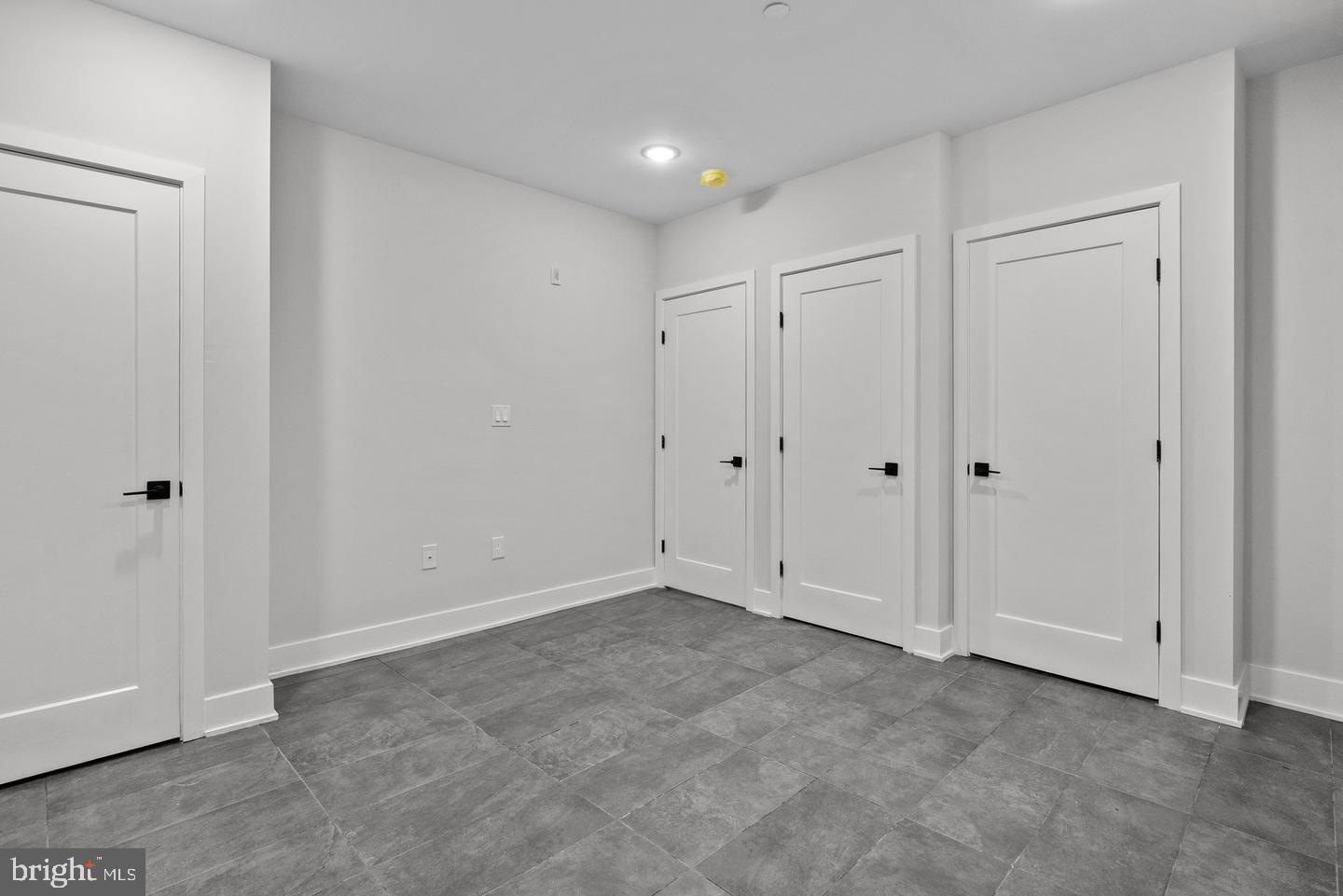 2146 North Front Street Philadelphia, PA 19122 - Photo 9 of 39 a view of room