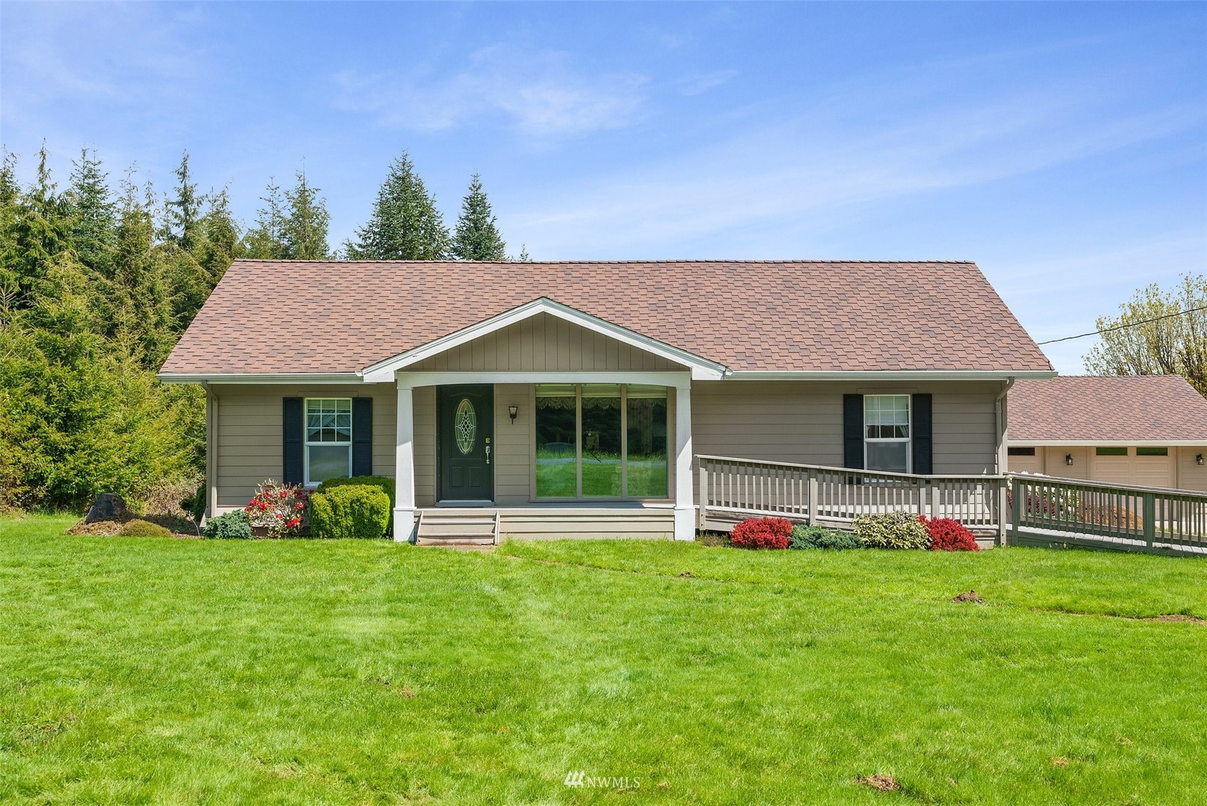 3001 Mallis Landing Road Raymond, WA 98577 - Photo 1 of 33 Gallery Image 1