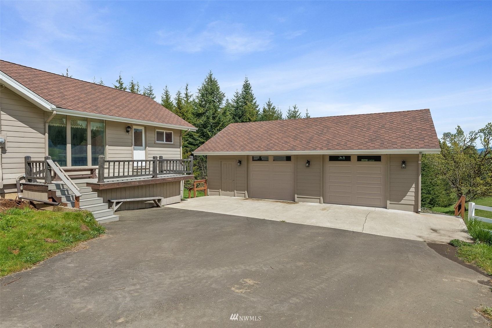 3001 Mallis Landing Road Raymond, WA 98577 - Photo 4 of 33 Gallery Image 4