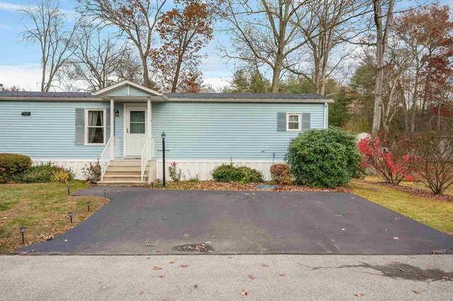 $285,000 | 12 Clovercrest Drive, Nashua, NH 03062