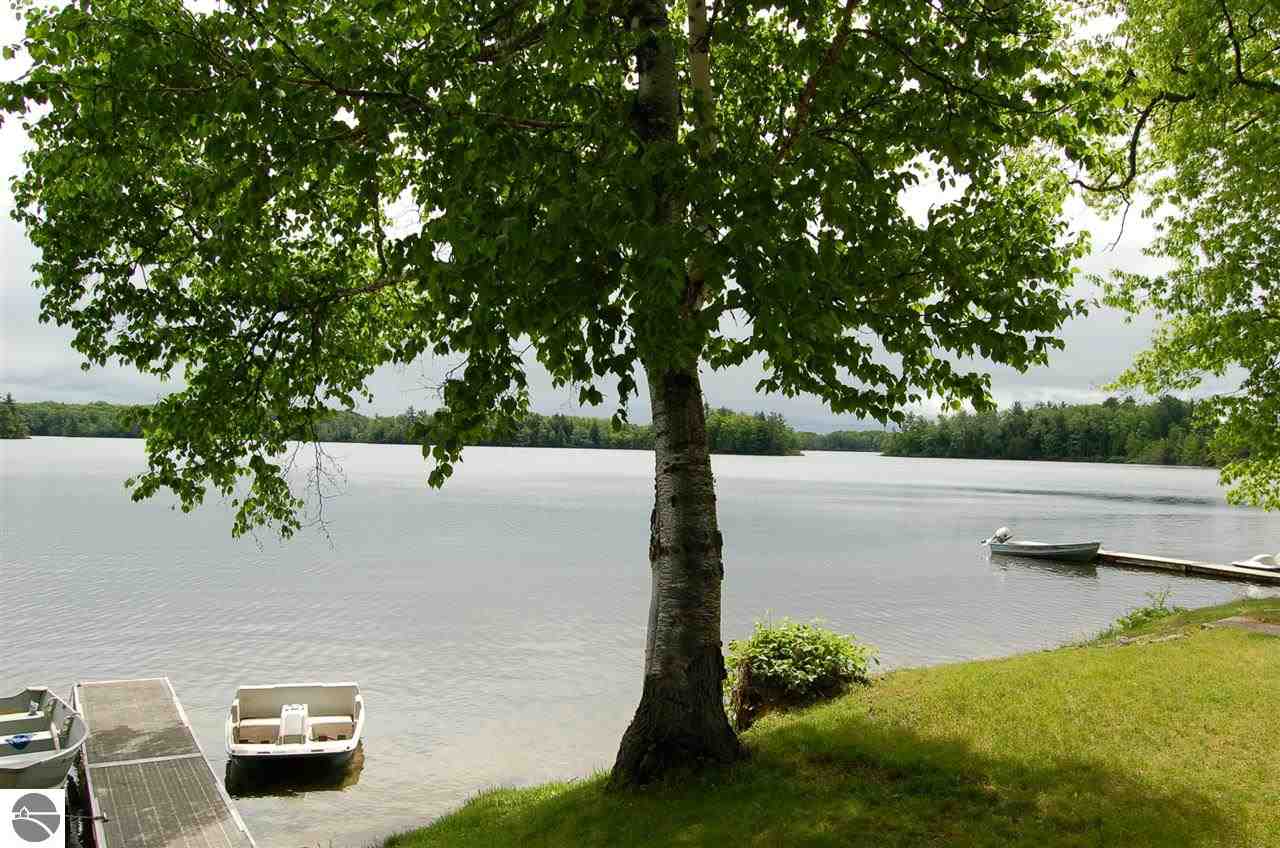 308 Bass Lake Road Traverse City, MI 49685 - Photo 5 of 21 1784892-4.JPG