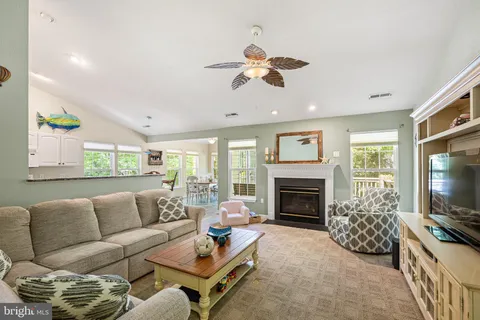 $425,000 | 33550 Suffolk Lane, Unit 76, Ocean View, DE 19970