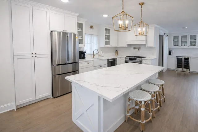 $1,200,000 | 13006 Queensbury Lane, Houston, TX 77079