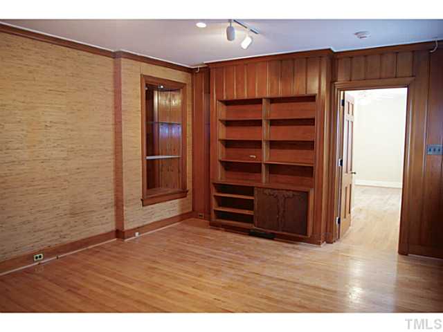 1517 Edgevale Road Durham, NC 27701 - Photo 9 of 25 Gallery Image 9