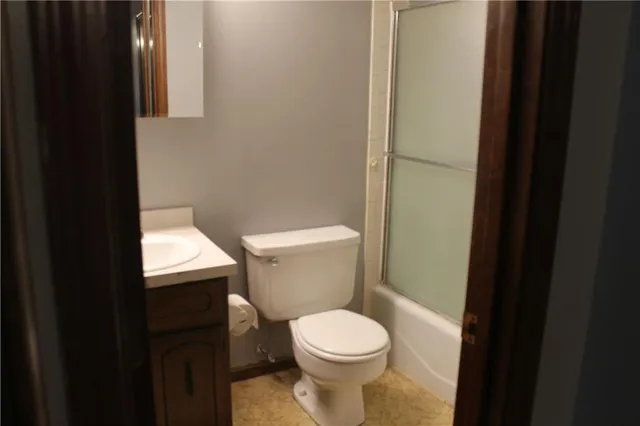 $800 | 120 Emile Street, Unit A, Lansing, KS 66043