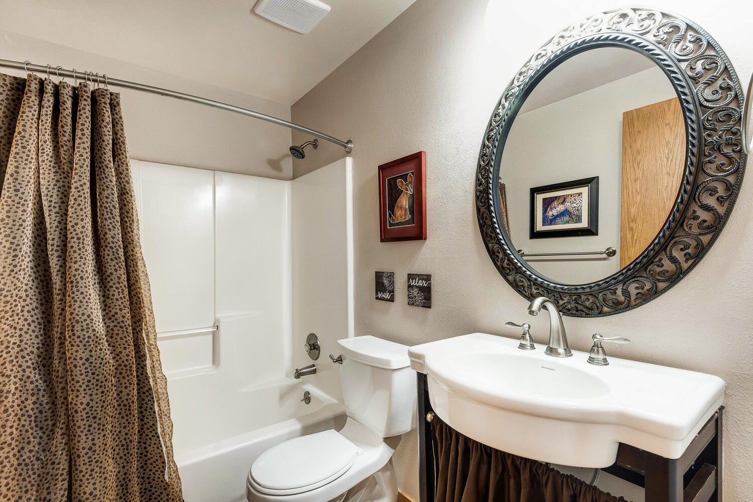 17812 West Core Road, Unit 29 Sunriver, OR 97707 - Photo 15 of 24 Second Bath