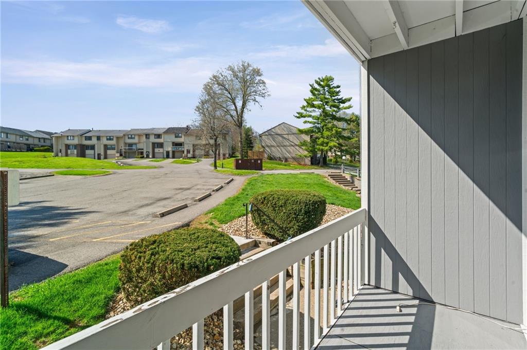 323 Ridge Point Circle, Unit 24 Bridgeville, PA 15017 - Photo 6 of 42
