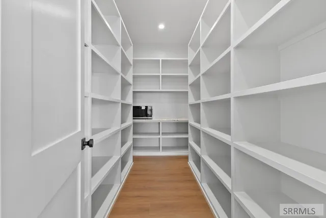 $950,000 | 1569 North 835 Street, Shelley, ID 83274