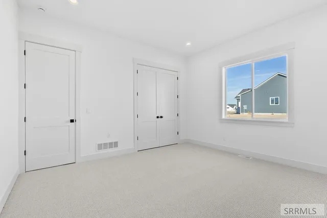 $950,000 | 1569 North 835 Street, Shelley, ID 83274