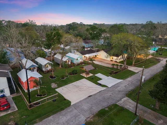 $1,399,999 | 4119 Houx Street, Bacliff, TX 77518