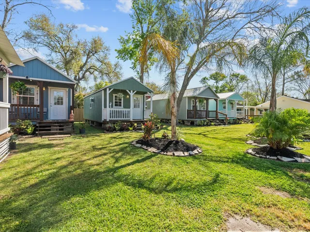 $1,399,999 | 4119 Houx Street, Bacliff, TX 77518