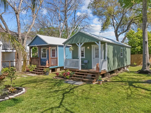 $1,399,999 | 4119 Houx Street, Bacliff, TX 77518