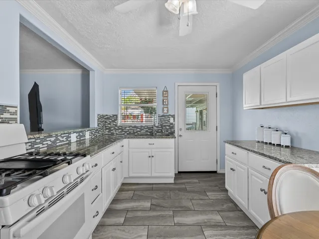 $1,399,999 | 4119 Houx Street, Bacliff, TX 77518