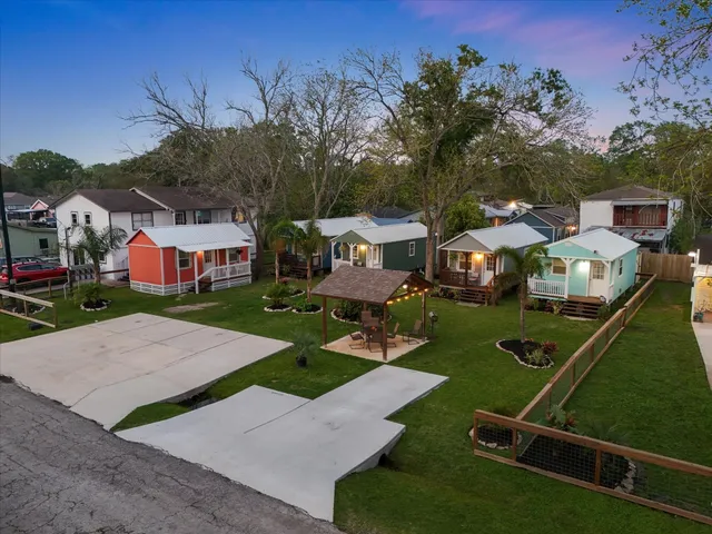 $1,399,999 | 4119 Houx Street, Bacliff, TX 77518