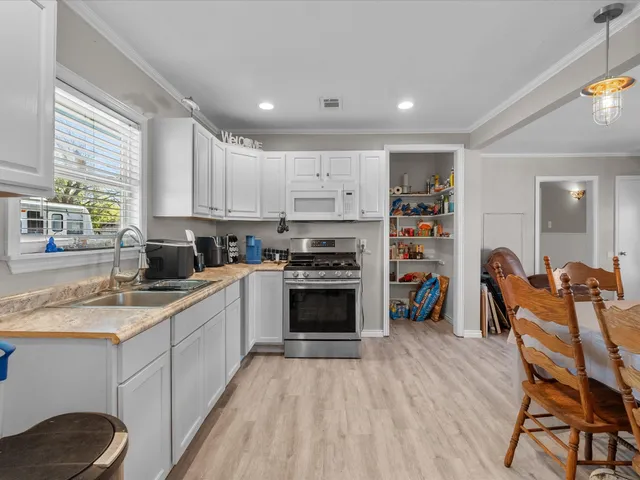 $1,399,999 | 4119 Houx Street, Bacliff, TX 77518