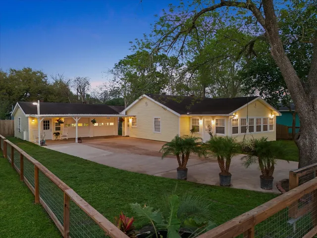 $1,399,999 | 4119 Houx Street, Bacliff, TX 77518