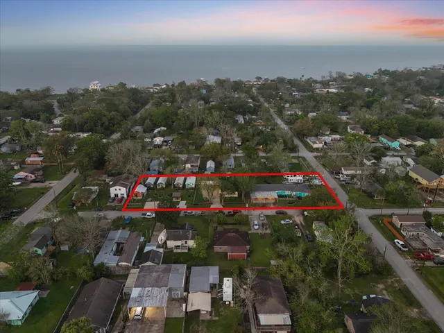 $1,399,999 | 4119 Houx Street, Bacliff, TX 77518