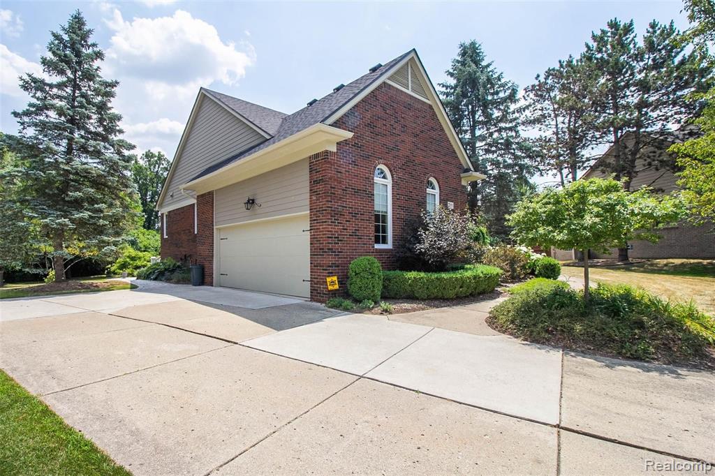 3355 Seminole Court Rochester Hills, MI 48309 - Photo 3 of 41