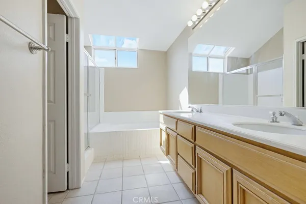 $1,698,880 | 4 Estrella, Irvine, CA 92614