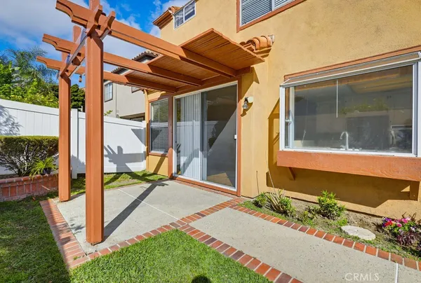 $1,698,880 | 4 Estrella, Irvine, CA 92614