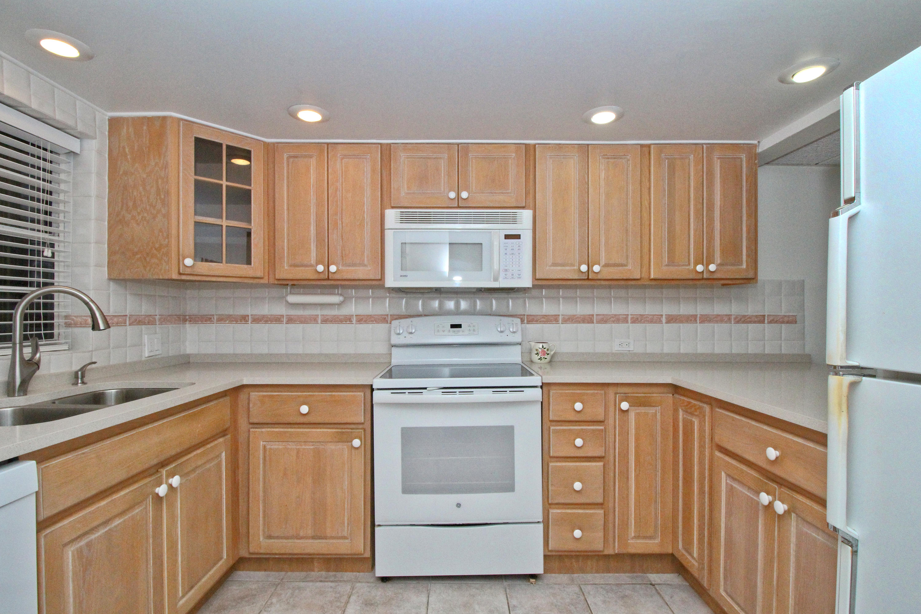 423 Sombrero Beach Road, Unit 1 Marathon, FL 33050 - Photo 12 of 50 Copy of IMG_0868