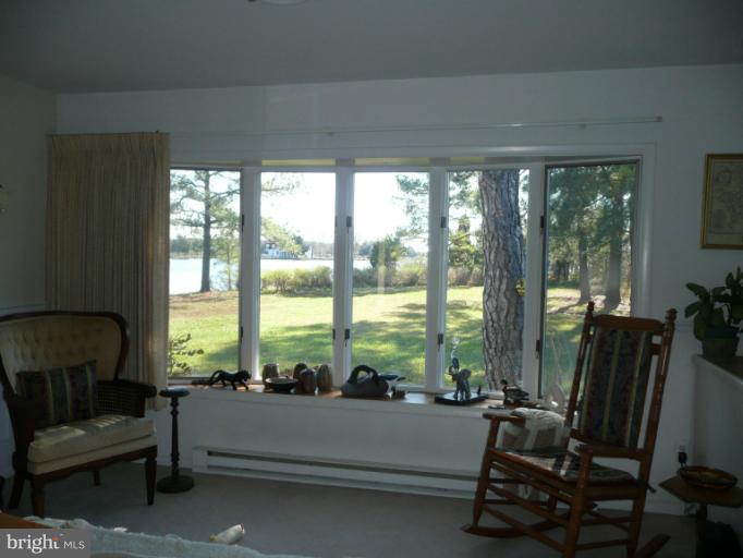5723 Morris Neck Road Cambridge, MD 21613 - Photo 19 of 30 Family Room
