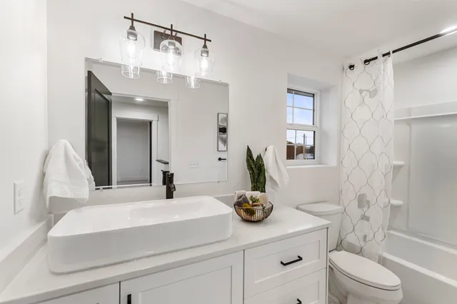 $749,000 | 1922 South Donwood Street, Greenacres, WA 99016