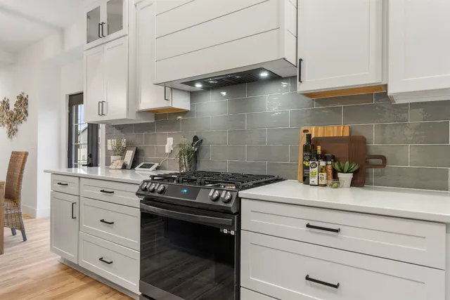 $749,000 | 1922 South Donwood Street, Greenacres, WA 99016