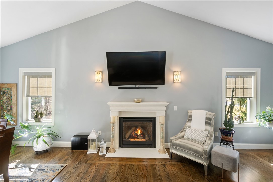 4 Lennon Road Lincoln, RI 02865 - Photo 7 of 47