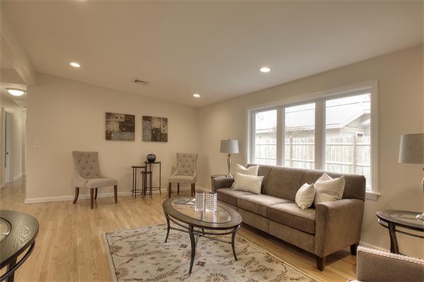 4 Bantry Road Framingham, MA 01701 - Photo 8 of 24 Gallery Image 8