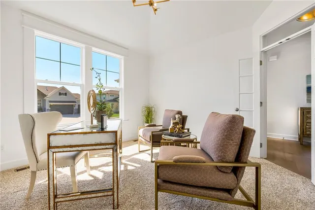 $757,325 | 25212 West 92nd Street, Lenexa, KS 66227