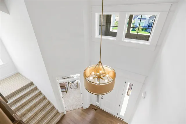 $757,325 | 25212 West 92nd Street, Lenexa, KS 66227