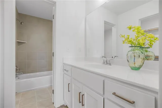 $757,325 | 25212 West 92nd Street, Lenexa, KS 66227