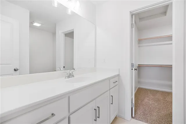 $757,325 | 25212 West 92nd Street, Lenexa, KS 66227