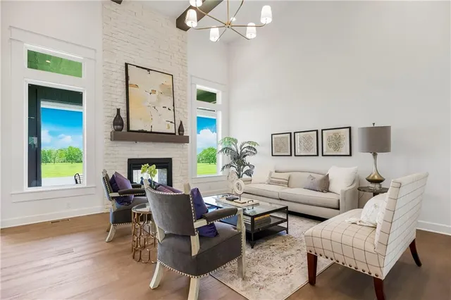 $757,325 | 25212 West 92nd Street, Lenexa, KS 66227