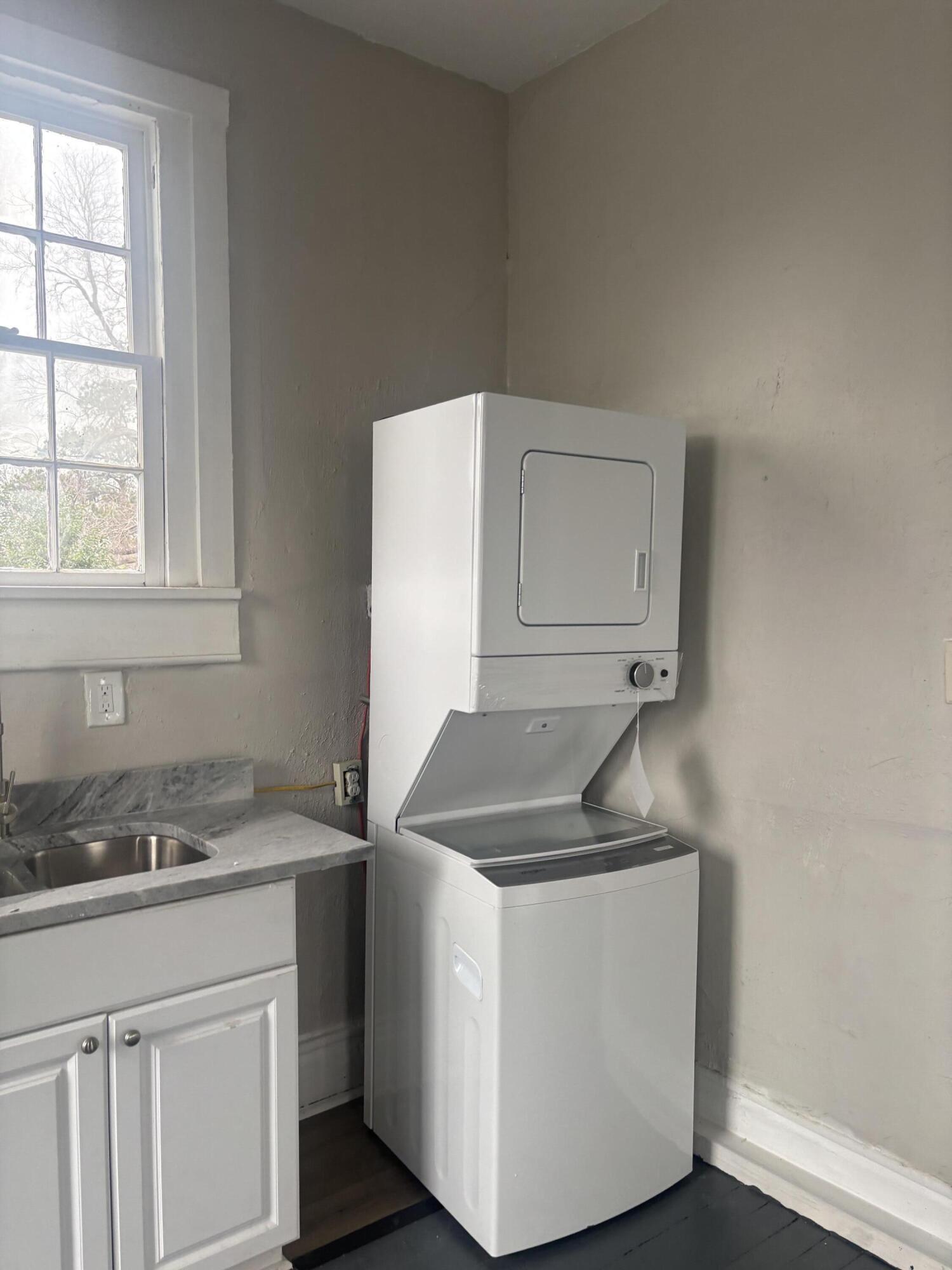 247 Walker Street Augusta, GA 30901 - Photo 6 of 18 IMG_1911