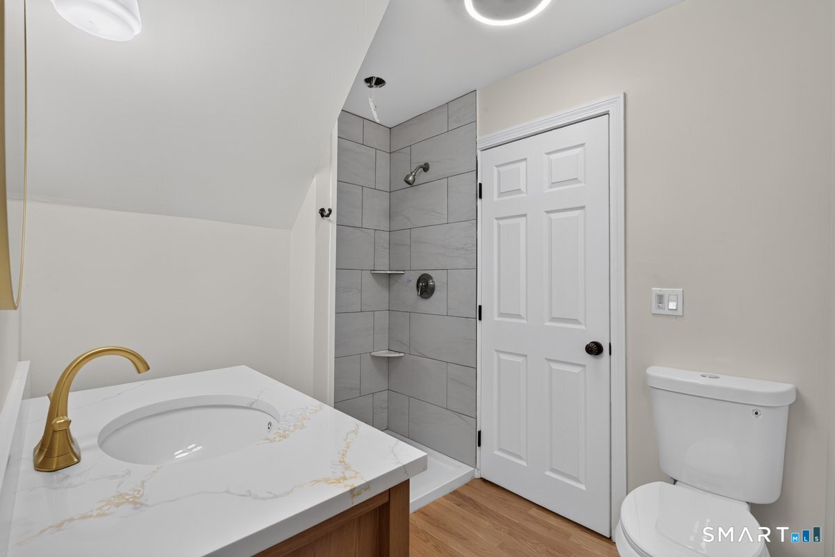 52 Walnut Hill Road East Lyme, CT 06333 - Photo 24 of 34