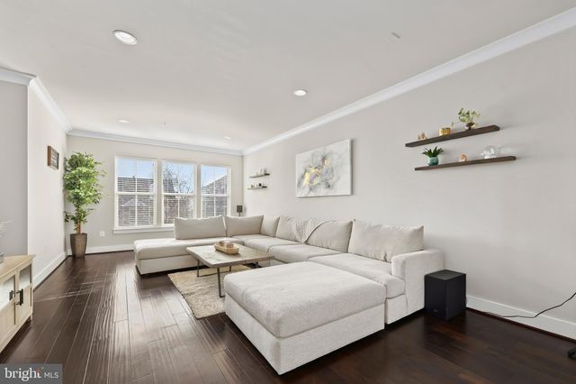 $1,100,000 | 1715 13th Road South, Arlington, VA 22204