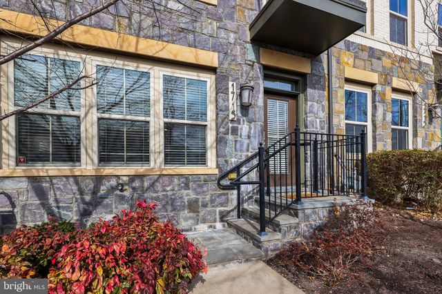 $1,100,000 | 1715 13th Road South, Arlington, VA 22204