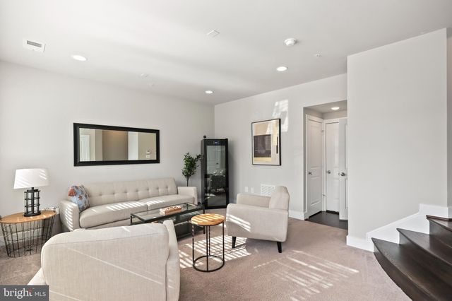 $1,100,000 | 1715 13th Road South, Arlington, VA 22204