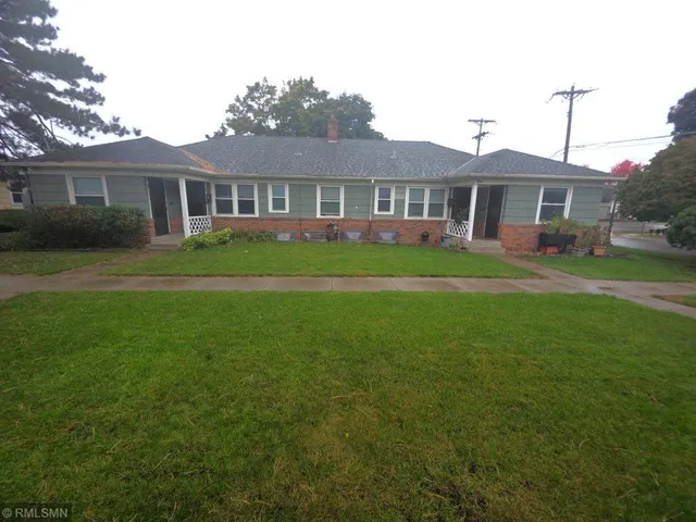 $1,175 | 2056 Bayard Avenue, St. Paul, MN 55116