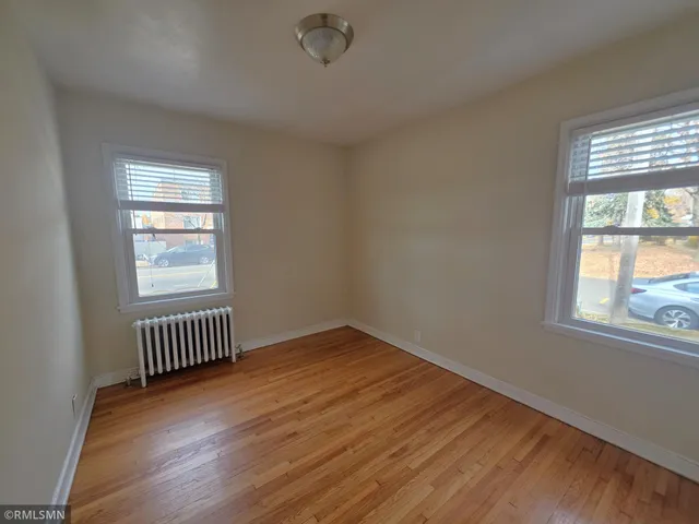 $1,175 | 2056 Bayard Avenue, St. Paul, MN 55116