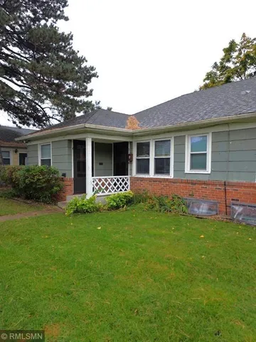 $1,175 | 2056 Bayard Avenue, St. Paul, MN 55116